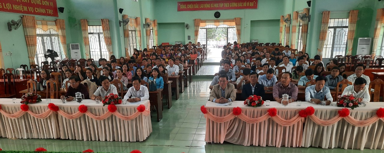 Phòng Giáo dục và Đào tạo huyện Ea Kar tổ chức Tổng kết Hội thi giáo viên dạy giỏi cấp huyện bậc Trung học cơ sở năm học 2020-2021.