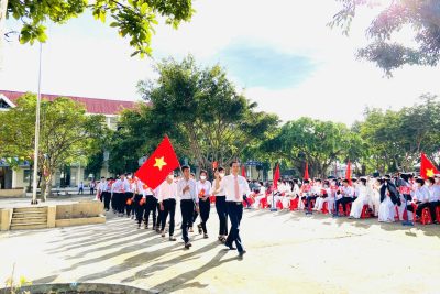 Huyện Ea Kar náo nức ngày hội khai trường